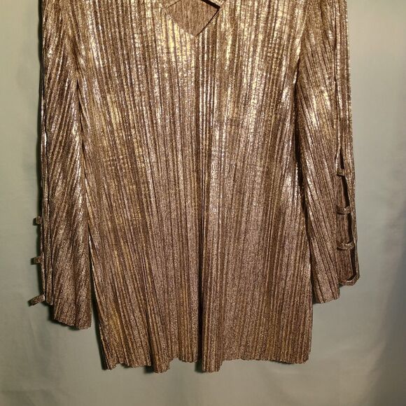 JM Collection Metallic Pleated Tunic Top – Gold Long Sleeve Blouse - Picture 2 of 4